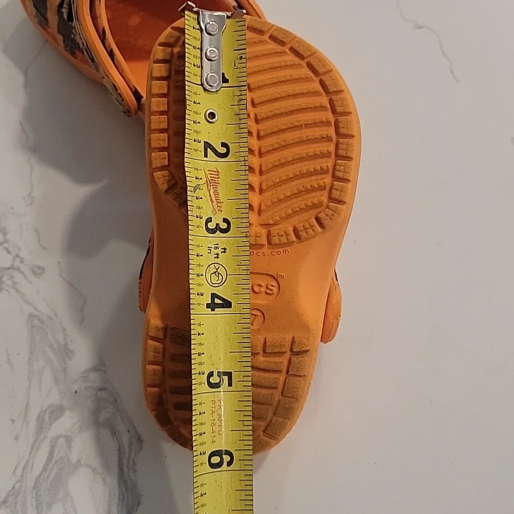 Jurrassic World Crocs Kids  Orange Animal Print Size 7